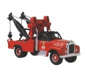 Mack B Series Wrecker